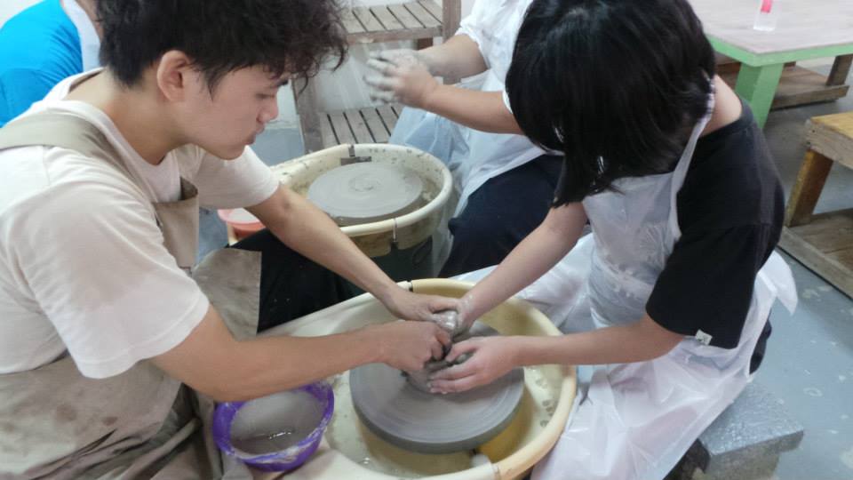 雕塑愛情，那一年我們一起手拉坏